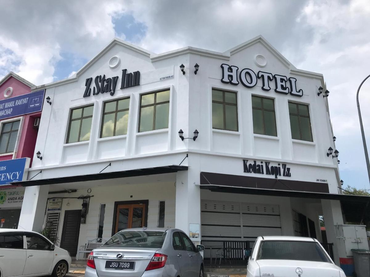 Oyo 90506 Z Stay Inn Hotel Simpang Renggam Екстериор снимка