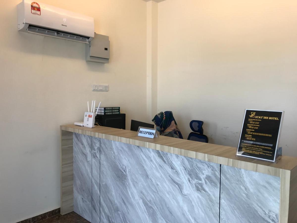 Oyo 90506 Z Stay Inn Hotel Simpang Renggam Екстериор снимка