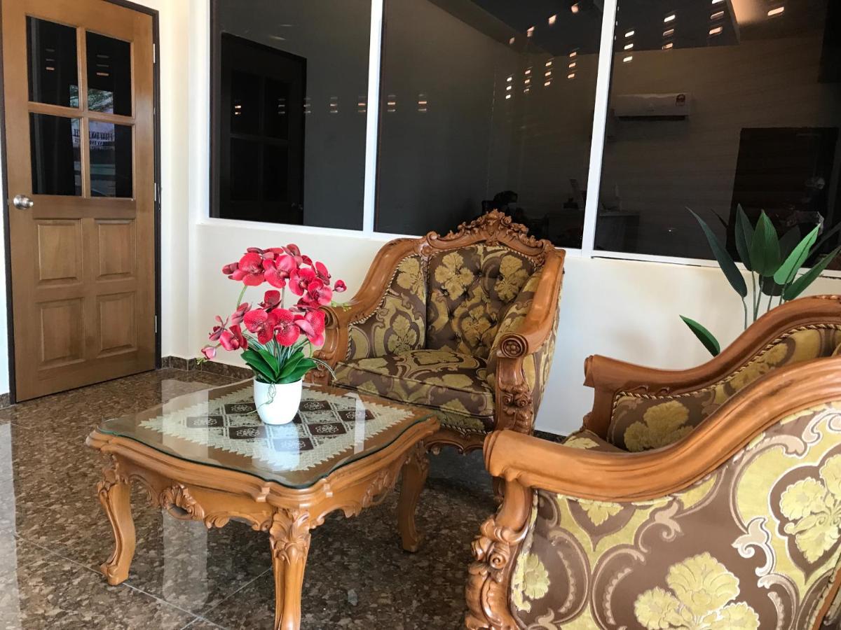 Oyo 90506 Z Stay Inn Hotel Simpang Renggam Екстериор снимка
