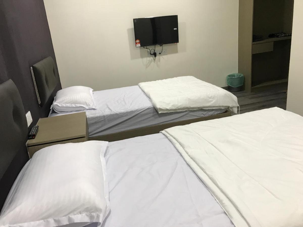 Oyo 90506 Z Stay Inn Hotel Simpang Renggam Екстериор снимка