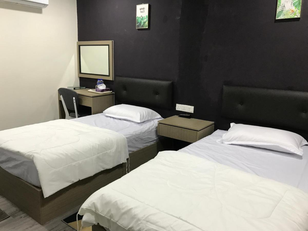 Oyo 90506 Z Stay Inn Hotel Simpang Renggam Екстериор снимка