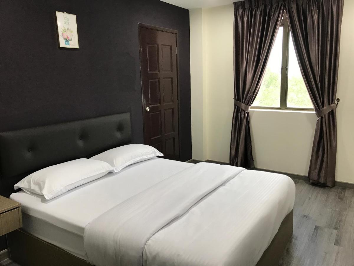 Oyo 90506 Z Stay Inn Hotel Simpang Renggam Екстериор снимка