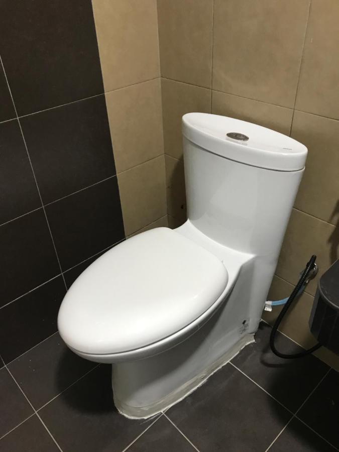 Oyo 90506 Z Stay Inn Hotel Simpang Renggam Екстериор снимка